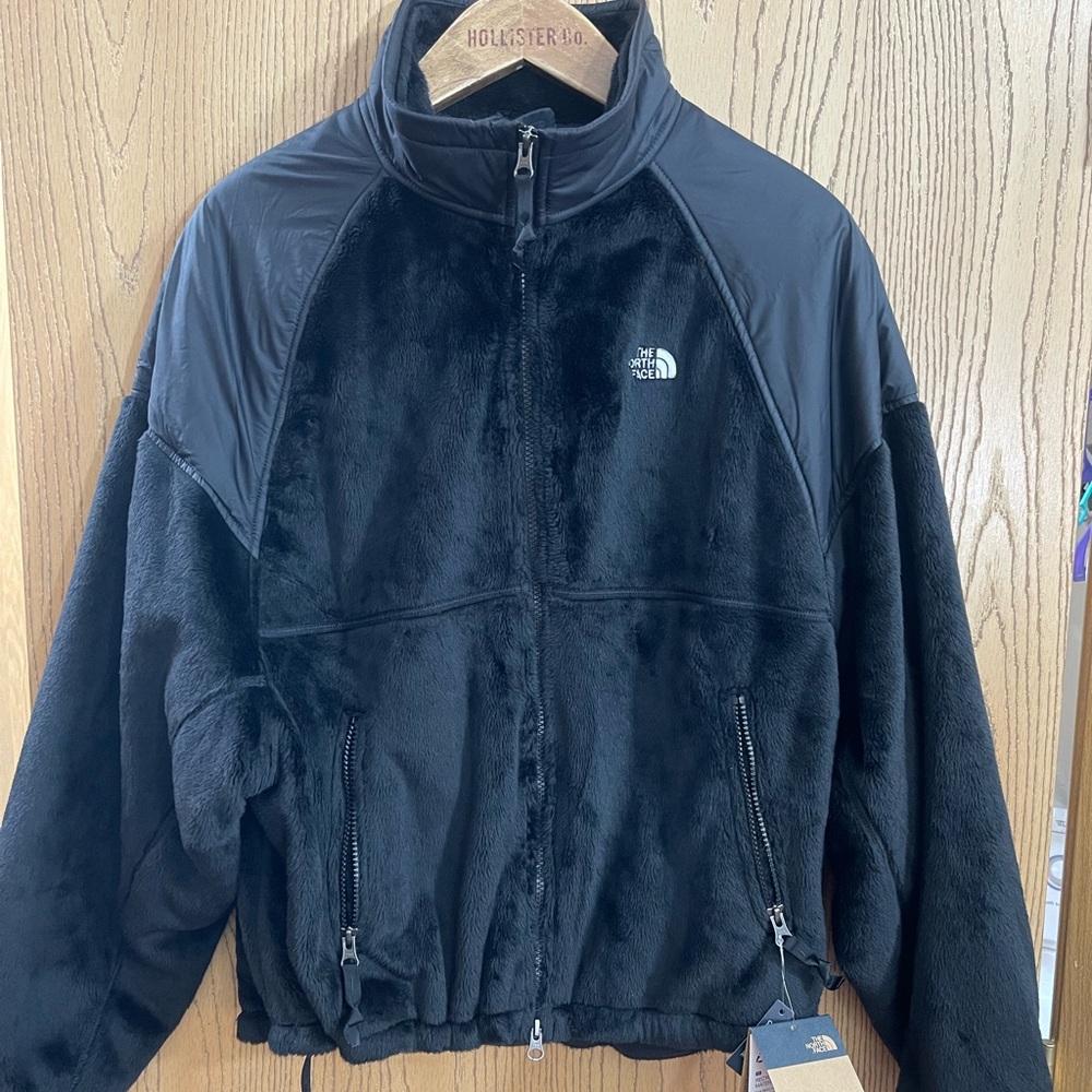 The North Face women’s Versa Velour Jacket. BNWT, Size Large